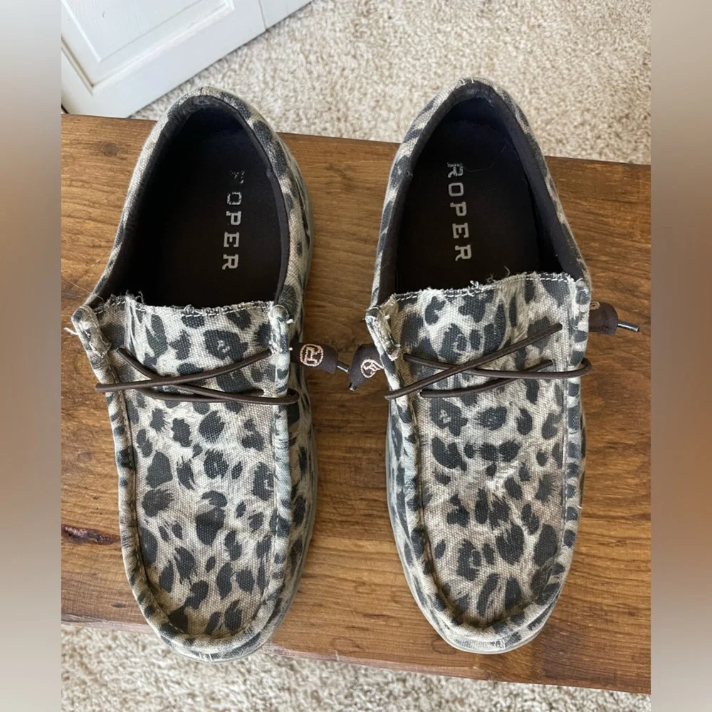 Adorable Roper Chukka - Picture 4 of 6